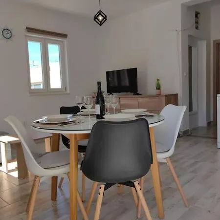 Apartamento Marija, New 1bd With Free Parking Split
